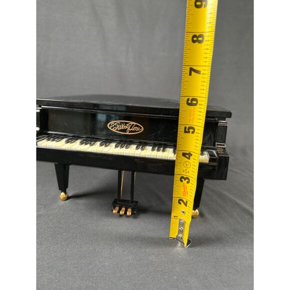 Mickey Minnie Swing Time Self Playing Piano Dance to Havanola Gershwin Music Box - Picture 11 of 12